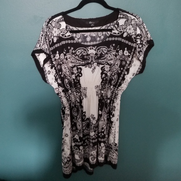 Forever 21 Dresses & Skirts - Ornate Patterned Tunic